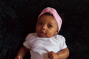 First name baby Sariah