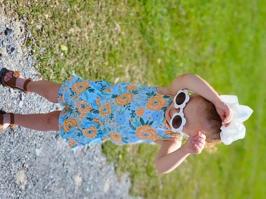 Goggles, Plant, Sunglasses, People In Nature, Human Body, Baby & Toddler Clothing, Vision Care, Dress, Happy, Grass, Eyewear, Finger, Fawn, Toddler, Baby, Leisure, Tree, Fun, Child, Recreation, Person