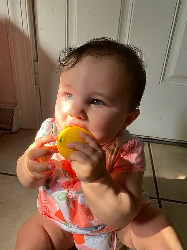 Nose, Skin, Hand, Mouth, Gesture, Water, Finger, Toddler, Happy, Child, Plastic Bottle, Fun, Chest, Bathing, Thumb, Nail, Baby, Drinkware, Food, Drinking, Person