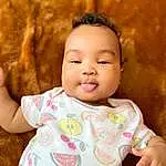 Forehead, Nose, Cheek, Skin, Lip, Chin, Smile, Eyes, People In Nature, Neck, Happy, Flash Photography, Sleeve, Baby & Toddler Clothing, Gesture, Iris, Pink, Baby, Fun, Toddler, Person