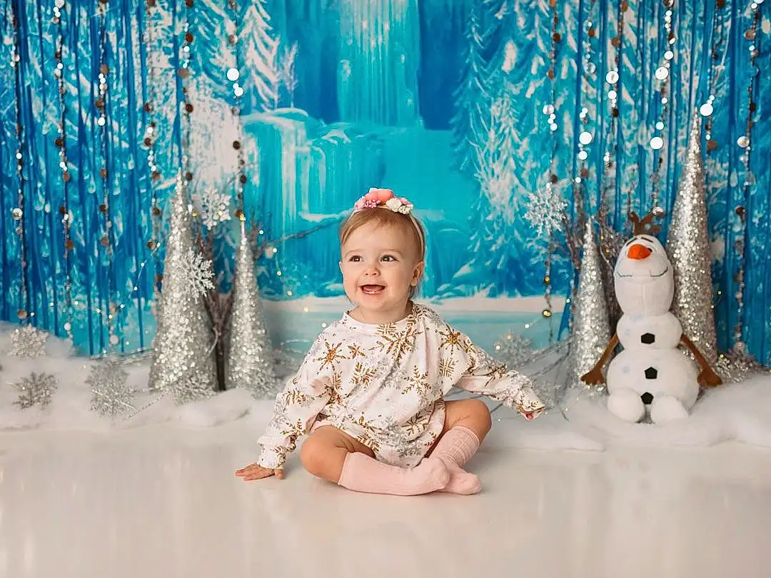 Snowman, Photograph, White, Blue, People In Nature, Azure, Textile, Happy, Standing, Flash Photography, Leisure, Toddler, Fun, Baby, Freezing, Event, Child, Electric Blue, Room, Winter, Person, Joy